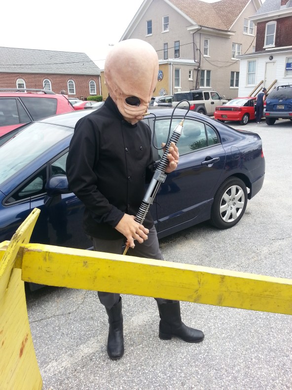 HE ACTUALLY PLAYED US THE CANTINA SONG!